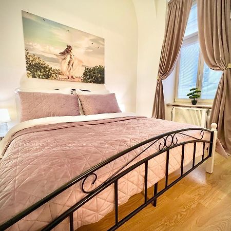 Elegant Apartment In Kassa Kültér fotó