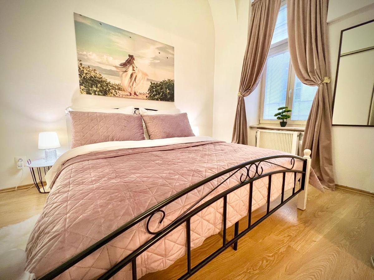 Elegant Apartment In Kassa Kültér fotó
